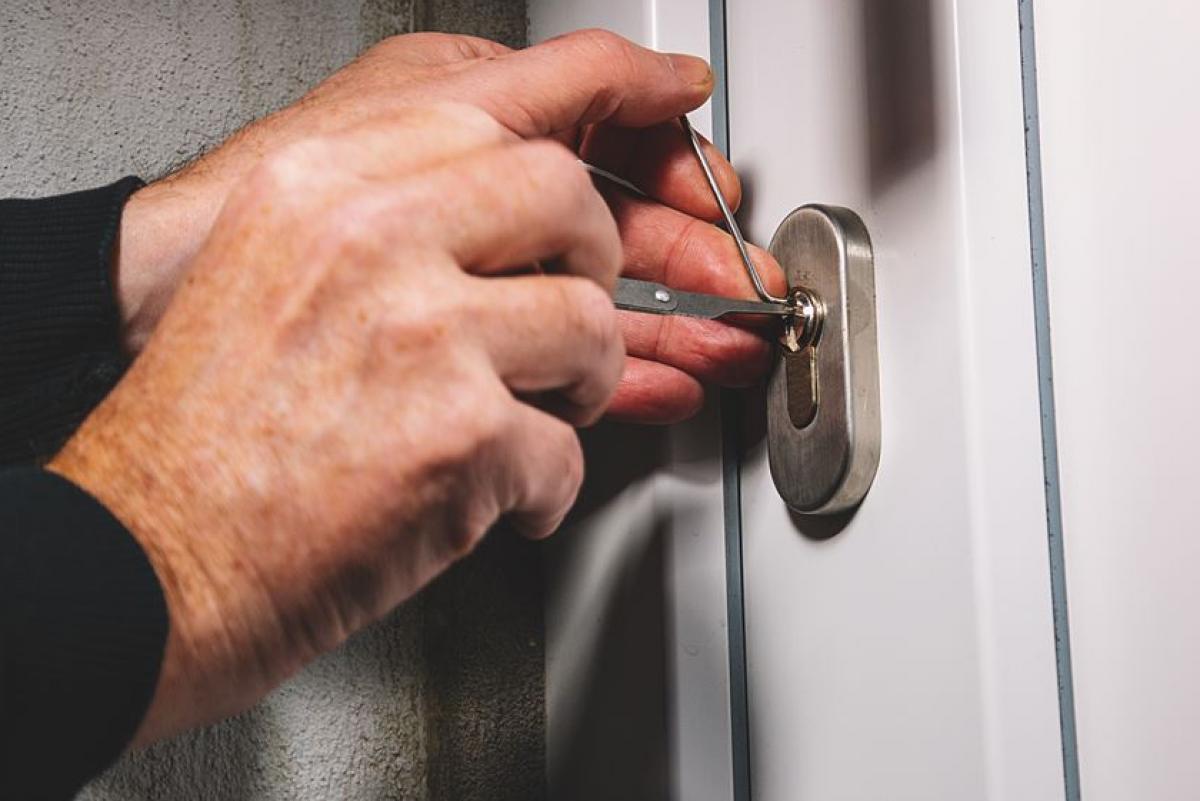 Lock Repairs and Replacement